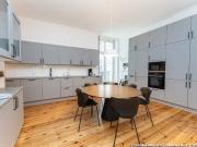 Sanierte 4 Zimmer Altbauwohnung mit 2 Balkonen,...