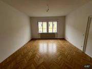 Sanierte 4 Zimmer Wohnung mit Balkon im Zentrum von...