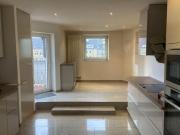 Sanierte Altbauwohnung mit großem Balkon, Küche & Garage...