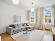 Sanierte Altbauwohnung mit Lift, Parkblick und guter...