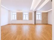 Sanierte Altbauwohnung mit Loggia