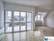 Sanierte DG Wohnung mit Balkon *Ruhelage und Ausblick* |...