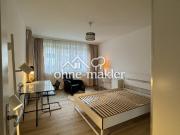 Sanierte, gut geschnittene 2,5 Zimmer Wohnung für 2er WG...