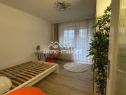 Sanierte, gut geschnittene 2,5 Zimmer Wohnung für 2er WG...