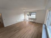 Sanierte Wohnung im Erdgeschoss mit großem Südbalkon und...