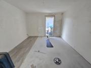 2 Zimmer plus Wohnküche, frisch saniert, mit Balkon in...