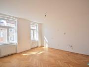 Sanierter Altbau: Schöne 2 Zimmer mit Wohnküche