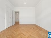 Sanierter Stilaltbau mit exklusivem Dachaubau Wohnen...