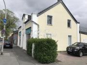 Saniertes 3 Parteien Stilhaus, Zentral und gut...