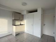 Saniertes Studio mit Balkon im 2. Stock