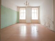 Sanierungsbedürftig | 2 Zimmer Altbau Wohnung | ruhige...