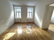 Sanierungsbedürftige 2 Zimmer Wohnung in 1060 Wien