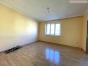 Sanierungsbedürftige 2 Zimmer Wohnung in S Bahn Nähe...