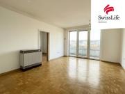 Sanierungsbedürftige 2 Zimmer Wohnung | Loggia ca. 12m²...
