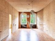 Sanierungsbedürftige Altbauwohnung 5 Zi. mit... Sanierungsbedürftige Altbauwohnung 5 Zi. mit...