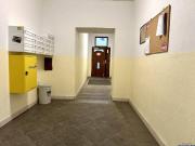 Sanierungsbedürftige Altbauwohnung in ruhiger...