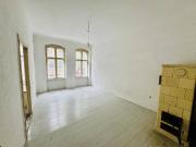 Sanierungsbedürftige Altbauwohnung in Top Lage nur...