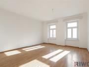 Sanierungsbedürftige Altbauwohnung mit baubewilligtem...
