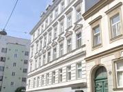 Sanierungsbedürftige Altbauwohnung mit Potenzial