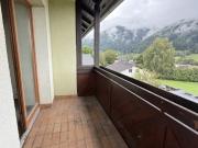 Sanierungsbedürftige Eigentumswohnung mit südseitigem Balkon