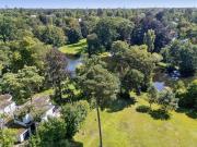 Sanierungsbedürftige Ikone der 70er Architektur in... Sanierungsbedürftige Ikone der 70er Architektur in...