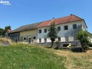 Sanierungsbedürftige Liegenschaft mit zusätzlichem Bauland