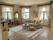 Sanierungsbedürftige Wohnung in einem klassischen...