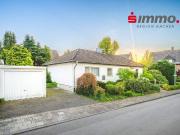 Sanierungsbedürftiger Fertighausbungalow mit großem... Sanierungsbedürftiger Fertighausbungalow mit großem...