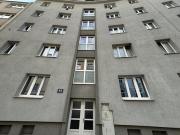 Sanierungsbedürftiger Pärchenhit in absoluter Ruhelage...