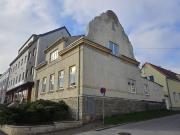 Sanierungsbedürftiges Ein / Zweifamilienhaus in...