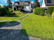 Sanierungsbedürftiges Einfamilienhaus mit großem Garten...