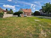 Sanierungsbedürftiges Haus auf 706 m² Grundstück im...