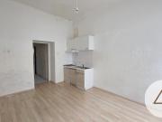 Sanierungsobjekt 4 Wohnungen im Erdgeschoss 550m zur U1...