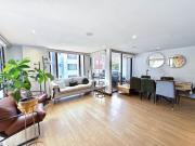 Santa Barbara Moderno Apartamento con Balcón Iluminado