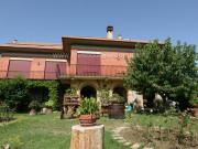 In una posizione collinare e panoramica nel cuore di...