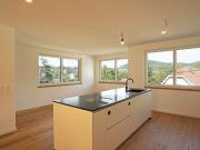 Satzberg: Exklusive Maisonettewohnung mit Stellplatz,...