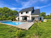 SAUVAGNON 15 min Nord de Pau Superbe villa contemporaine