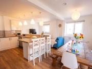 Saxton Court, Gillingham, 8 Bedroom House