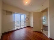 SC130 FOR SALE Unfurnished 3 Bedroom Corner Unit in...