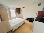 S/C Spacious Studio, 15 Mins To Central London