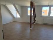 Schick + frisch renoviert: riesen Wohnzimmer mit offener...