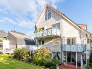 Schick renovierte Erdgeschosswohnung mit Garten in...