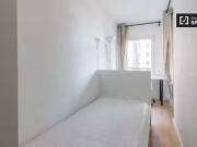 Schickes Zimmer in 4 Zimmer Wohnung in Friedrichshain,...