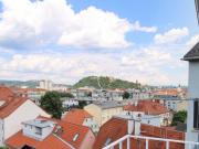 Schlossbergblick zum Genießen: 2 Zimmer Balkonwohnung in...