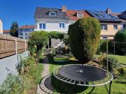 Schmuckes Reihenendhaus unmittelbar an der Nidda und dem...