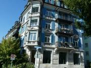 Schmuckstück mitten in der Enge mit einem lauschigen...