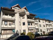 Schön geschnittene, helle 3 Zimmer DG Wohnung. Von Priv....