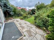 Schön sanierte Doppelhaushälfte mit schönem Garten und... Schön sanierte Doppelhaushälfte mit schönem Garten und...