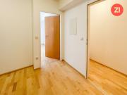 Schöne 2,5 ZI Wohnung mit Terrasse und möblierter Küche