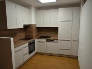 Schöne 2 Zi Wohnung mit kl Garten